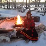Home, Sami Village Feriehus *