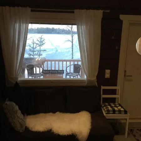 Semesterbostad Home, Sami Village *